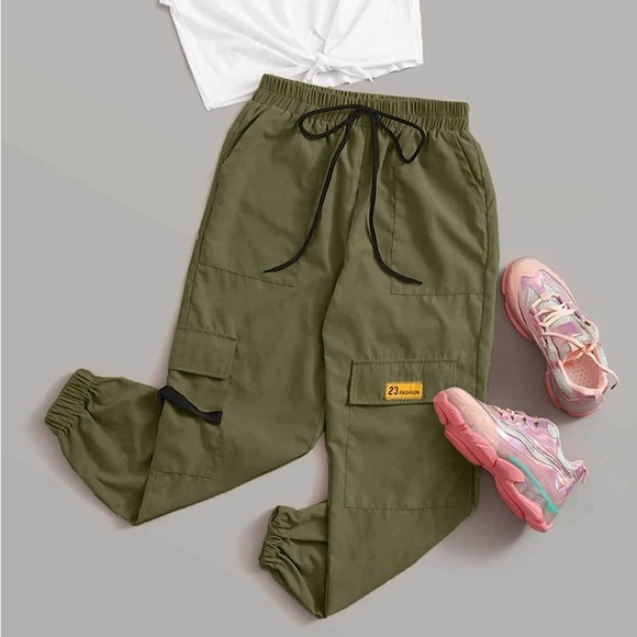 SHEIN | Army green utility cargos - Picture 1 of 8